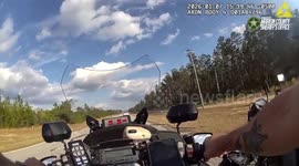US: “STOP CRYING HOLY SHIT!” Officer Shouts As Motorcycle Chase Ends With Drugs And Firearm