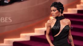 UNCAPTIONED: Teyana Taylor sends heartfelt message to 'Brown sisters' while accepting first Golden Globe