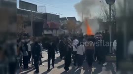 Iran: Iranian Demonstrators Torch Tyres To Block Roads