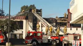 US, Los Angeles: Winnetka Hospitalization Reported After Fire At Commercial Building