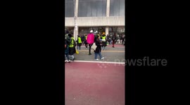 US: Large Crowd Gathers for Anti-ICE Protest in New York