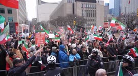 Iranian community rallies in Toronto in solidarity with protesters in Iran