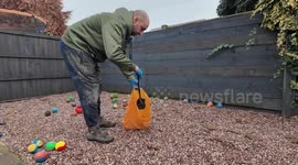 Dad earns £24k a year with 12 hour a week side hustle - picking up dog poo