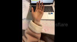 China: Chinese woman revealed how to make a hand look like a foot on camera