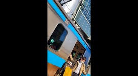 Japan: Massive Train Disruption Impacts Hundreds of Thousands in Tokyo Area 6