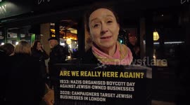 An English lady is here to support because of the alarming level of anti-Semitism that protestors are intimidating staff and customers at Miznon in London, England.