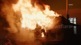 US, Los Angeles: Historic South Central RV Engulfed In Flames