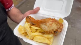 Hungry customers quids in after takeaway flogs chicken and chips for £1