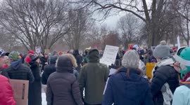 US: Anti-ICE Protest in Minneapolis Following Fatal Shooting