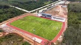 Bungling sports chiefs build square running track with right-angle corners in Thailand