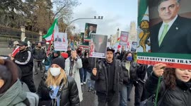 Madrid: Iranian community goes out to march