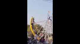Ride collapses at fair injuring around 20 schoolchildren in India