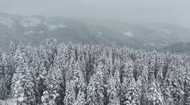 Drone captures stunning views on snow-blanketed Turkish mountains