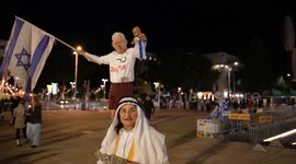 Israelis rally in Tel Aviv against Netanyahu and government