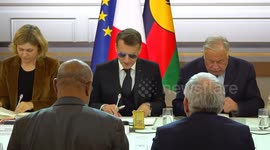 Macron wears sunglasses at Paris talks on New Caledonia’s institutional future