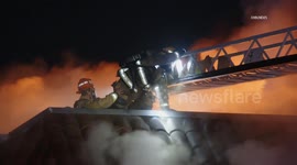 US, Los Angeles: Baldwin Park Strip Mall Fire Destroys 3 Units