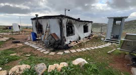 Illegal Israeli settlers attack Mikhmas in Jerusalem, injure foreign activists