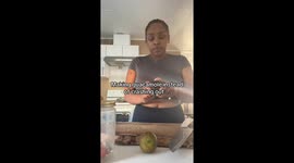 Satisfying guacamole‑making clip
