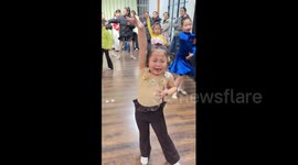 China: Little Chinese girl cries through entire dance but still finishes routine