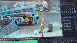 Mechanic walks away just seconds before car crashes into vehicle