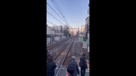 Tokyo Saikyo Line Chaos as Teen With Scissors Triggers Passenger Evacuation; Filmer Captures Key Moments