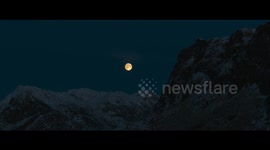 Greenland: Moon in Greenland