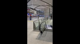 US: Vehicle Smashes Through Delta Check-in Counter at Detroit Metro Airport