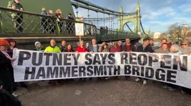 Frustrated Londoners Call for Hammersmith Bridge to Reopen