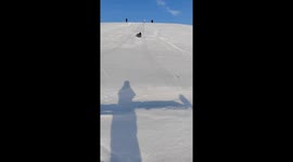 Snow slide jump causes stumble in Xinjiang, China