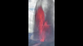 US: Episode 41 of Kilauea Volcano Eruption Sends Ash to Hilo