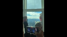 Taiwan: American Climber Alex Honnold Scales Taipei 101 Without Safety Gear 3