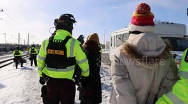 MINNEAPOLIS PROTEST KEPT ICE FROM GOING TO WORK: ARRESTS MADE 9