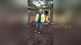Newsflare Edit - Hard hat challenge fail !! @TriciaRae66 @ijdunk @Macca04 https://t.co/9W4uFe1k5Y