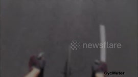 LD09ZVL going the wrong way round a roundabout