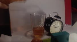Egg vs Vinegar