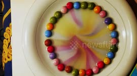 Smarties in boiling water create cool patterns