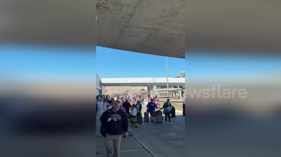 US: Bomb Threat Forces Evacuation At Kansas City Airport - Buy, Sell or ...