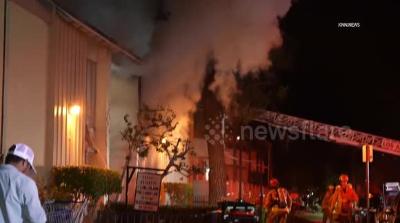 US, Los Angeles: Canoga Park Apartment Fire Prompts Evacuations and ...