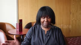 Joan Armatrading I Interview I Theatre-News.com