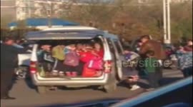 河北省阳原县：幼儿园黑校车 后备箱沾满儿童