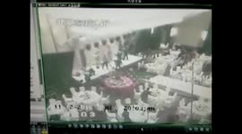 婚庆舞台钢架倒塌瞬间  7人被砸伤