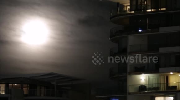 Super moon over Circular Quay - Sydney Harbour - 15 Nov 2016