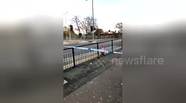 Newsflare Edit - Man stabbed in broad daylight in Plumstead