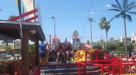 PDR & Freddyto Human Slingshot @ Orlando, Street level view