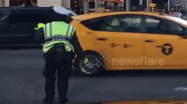 NYC traffic cop got moves