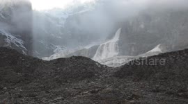 Avalanche triggers 'snow cascade' in the Himalayas