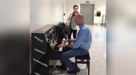 Newsflare Edit - Spontaneous, Beautiful, Music at London's Heathrow Airport