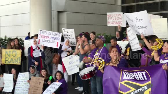 Massive protest at LAX against Trump's 'Muslim ban'